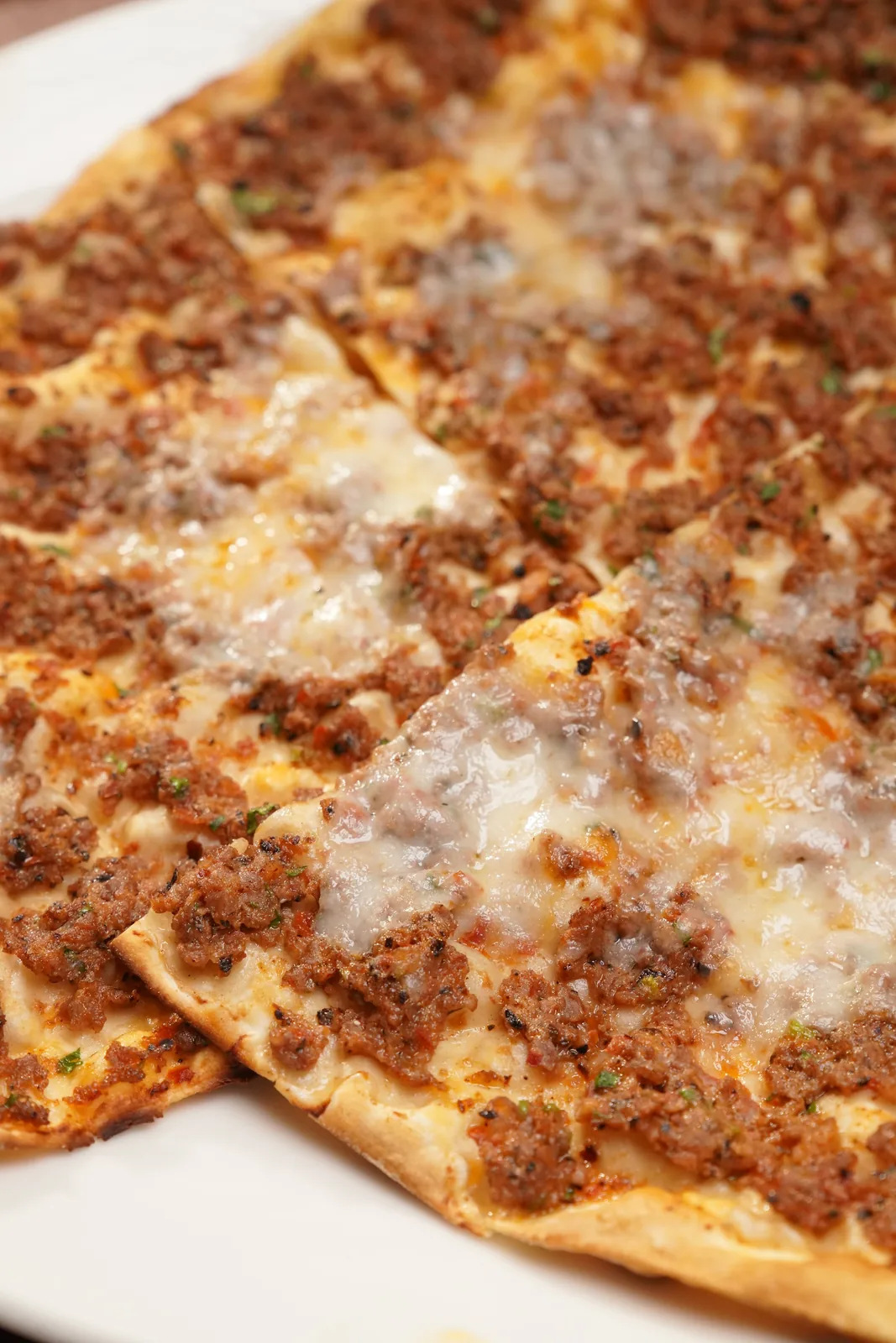 Tavacı Abdullah kıymalı kaşarlı pide